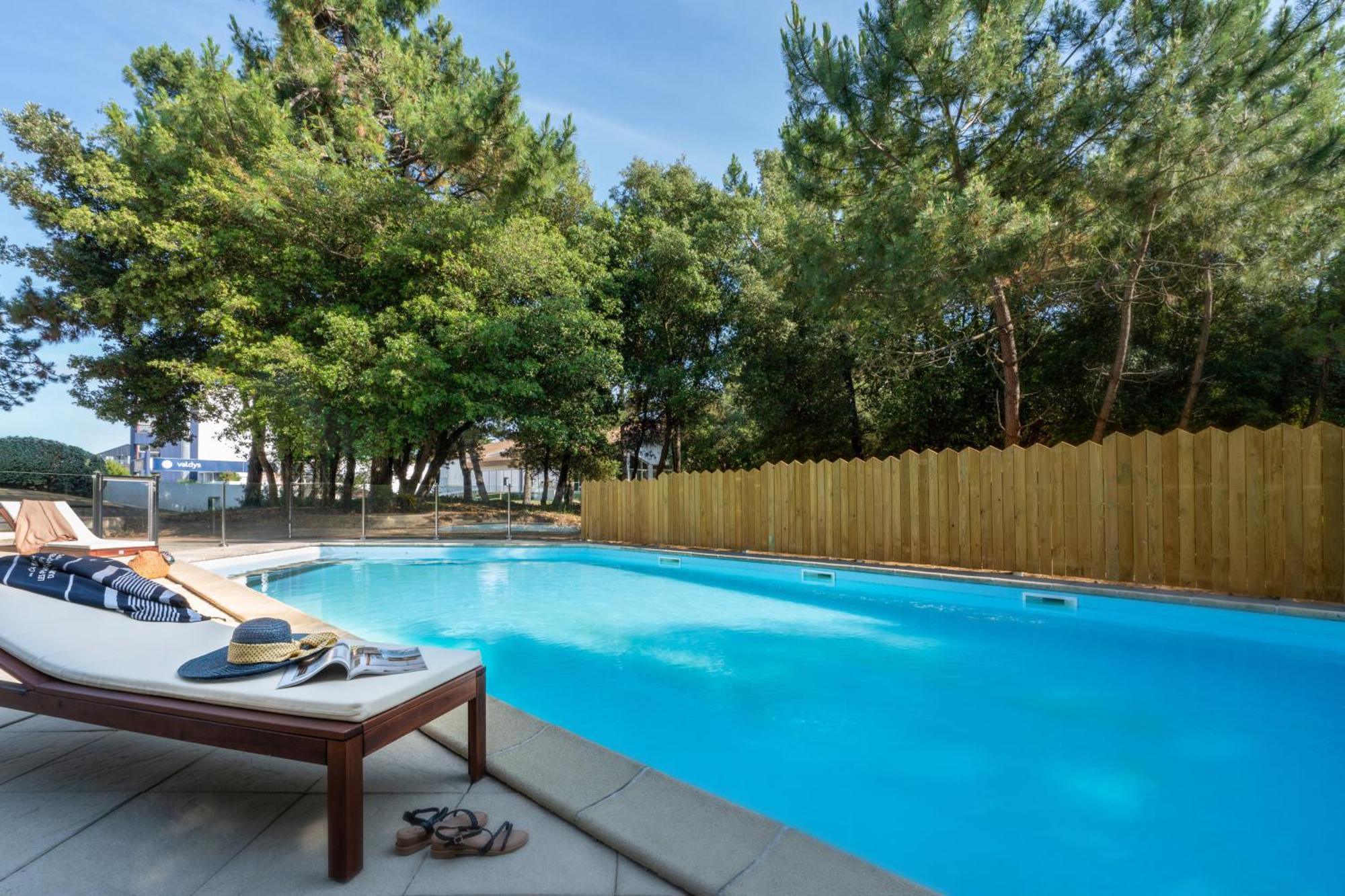 Residence Valdys Thalasso & Spa - Les Pins Сен-Жан-де-Мон Экстерьер фото